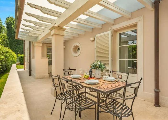 Golden Luxe - Golden Next Twiga Club *