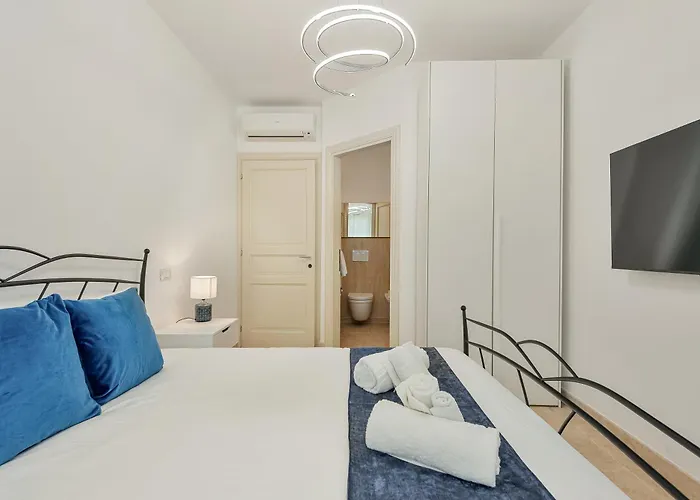 Golden Luxe - Golden Next Twiga Club * 마리아나디피에트라산타