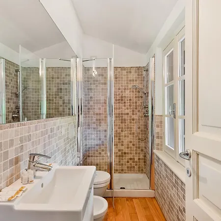 Golden Luxe - Golden Next Twiga Club 마리아나디피에트라산타